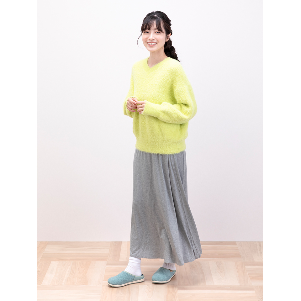 弾力性のあるソールで歩きやすい